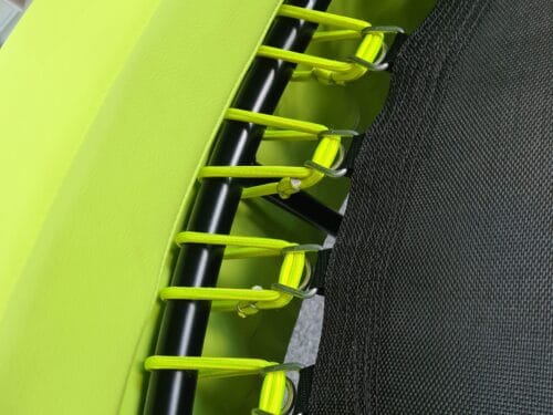 Akrobat_Medy_Großaufnahme_Elastik Akrobat Sprungtuch | Medy